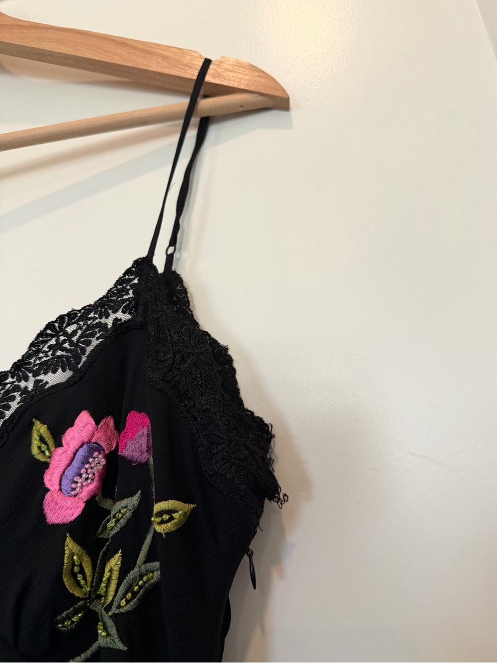 Cache Y2K 100% Silk Slip Dress Black Floral Embroidered Asymmetrical Hem Size M - Picture 6 of 14